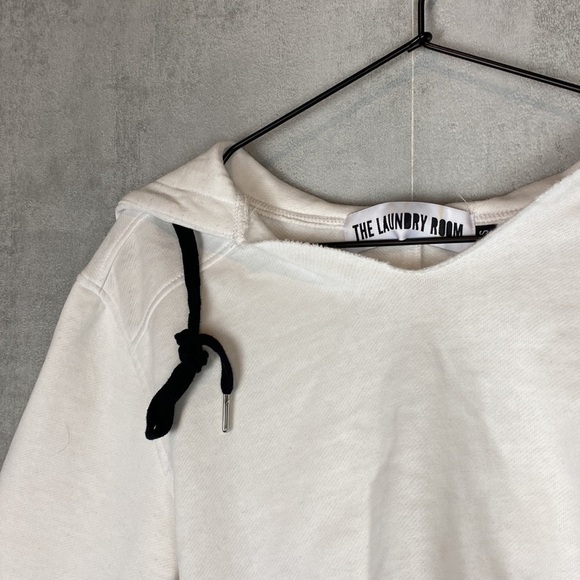 The Laundry Room cropped layered hoodie - Picture 3 of 7